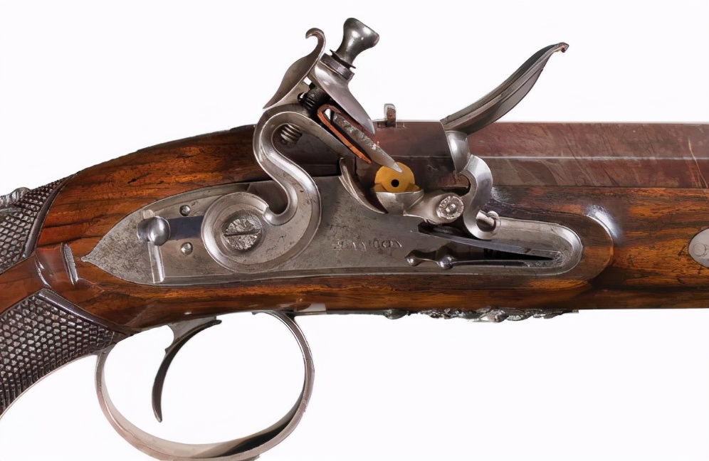 明朝末年燧发枪能做大规模装备吗,明朝燧发枪技术成熟需要几年