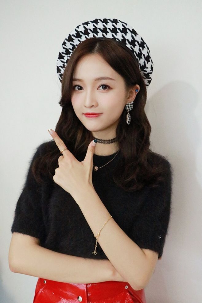 女明星同款活力妆,明星日常妆容眼影