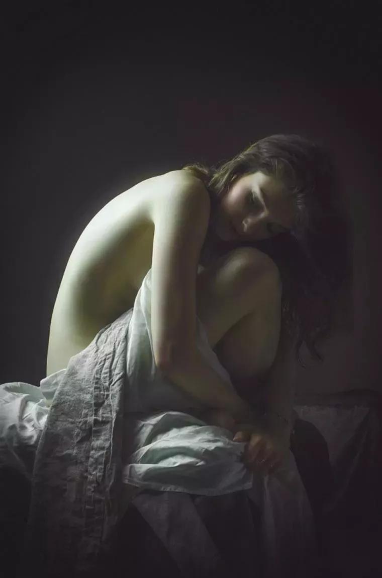 人体艺术摄影，美得尤如油画！