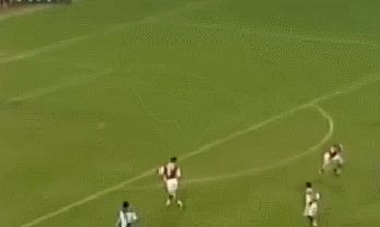 孩提时的记忆：绿茵场上的别样美学，回响在耳边的巴蒂GOAL