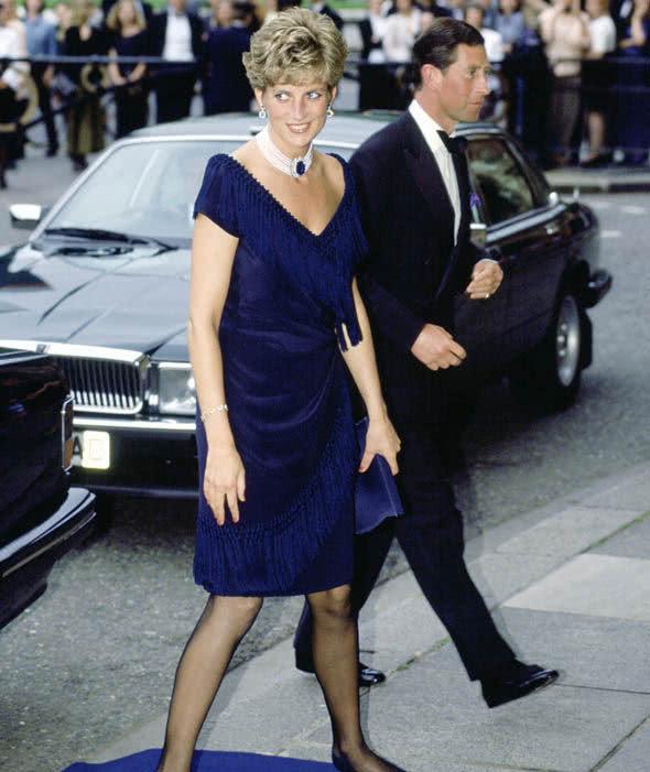 戴安娜最惊艳的十套服装,戴安娜穿衣风格图片
