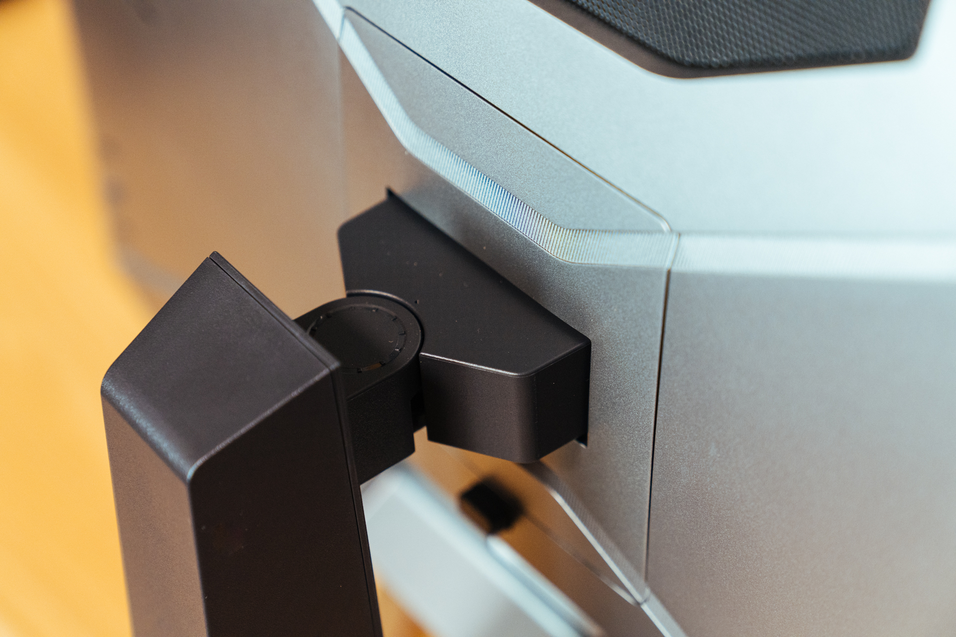 27寸游戏显示器游戏体验,27寸的4k游戏显示器