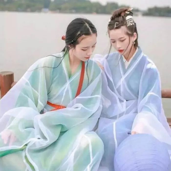 不染世俗的古风女头真人,有意境古风女头真人版