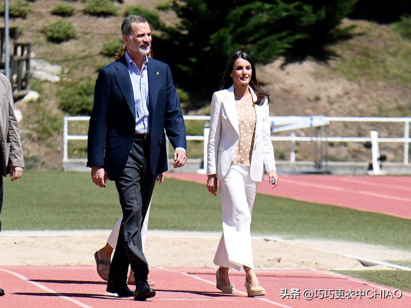 王室成员穿什么服装,王室成员穿衣风格特点