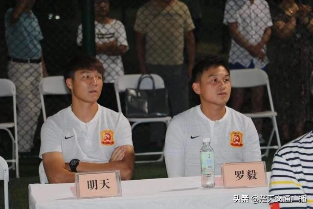 社区足球比赛图片,武汉社区足球赛决赛