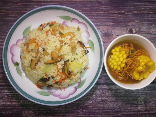 禁海了没有鲜海虾怎么办？瑶柱虾米也能柯出一锅好饭，味更咸香