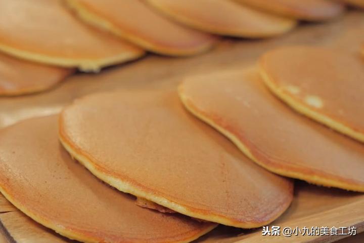 1碗面粉4个鸡蛋，2分钟教你做铜锣烧，不和面不揉面，做法超简单