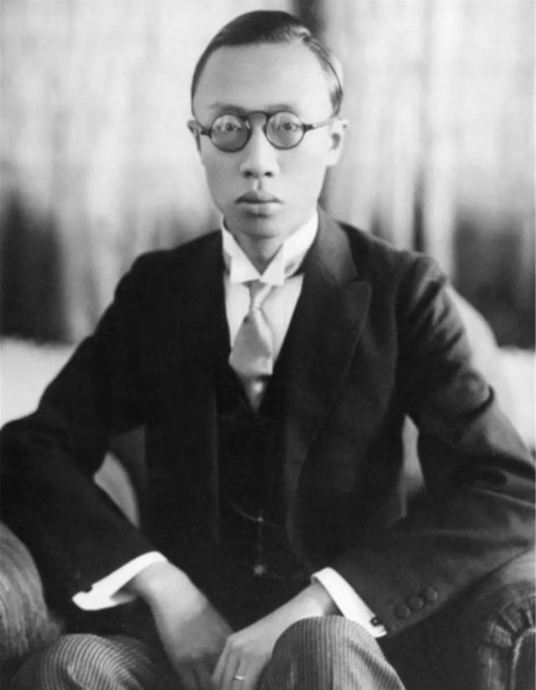 末代皇帝溥仪：丢失大清皇位，选择坐上了那肮脏傀儡的满洲帝位