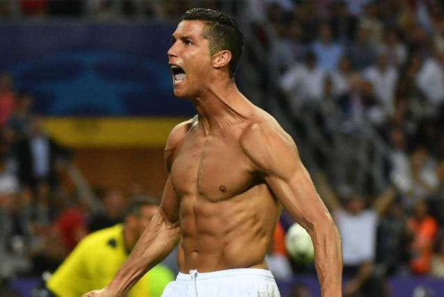 从奔驰女车主之怒另眼看足坛买人怎么才能不被坑！