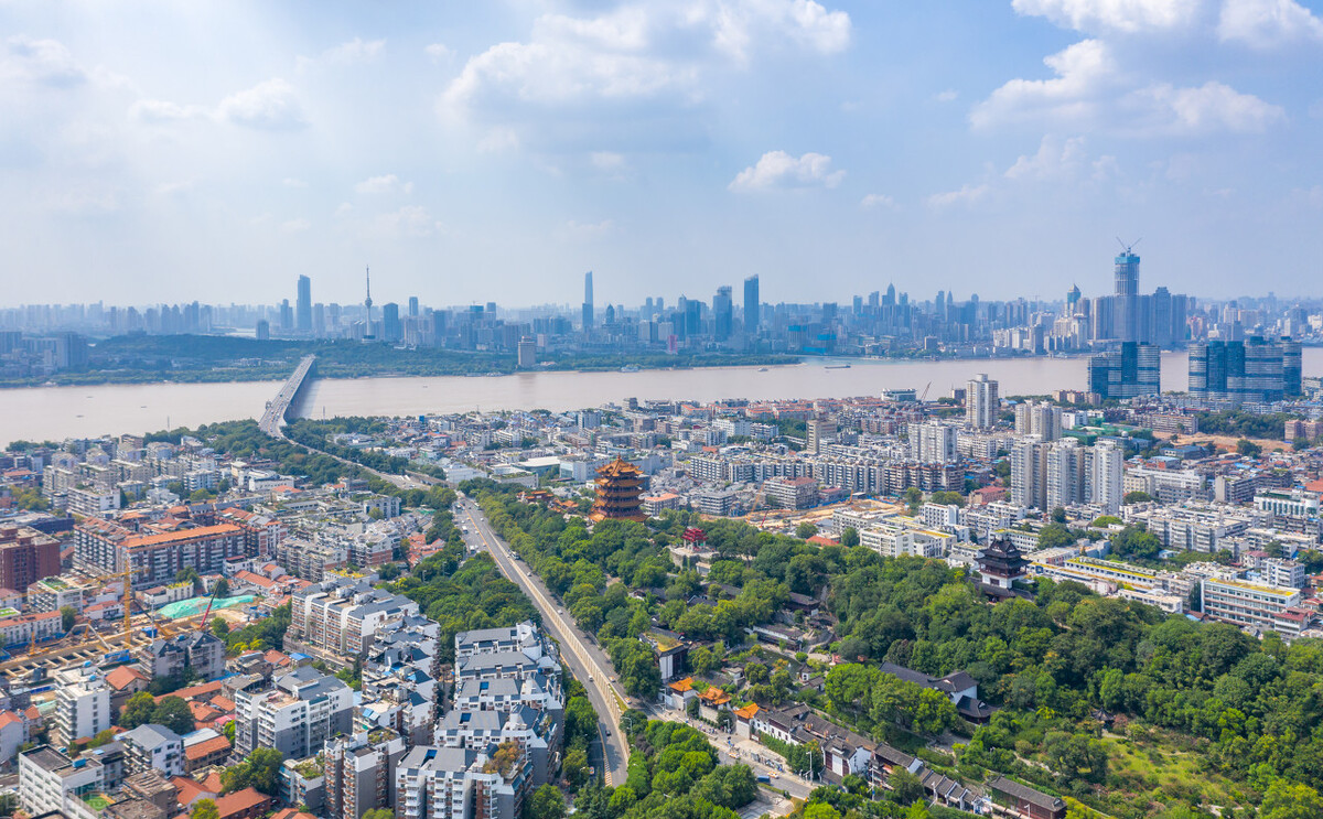 中国十大省会城市名单是哪些,全国面积最大的省会城市十大排名