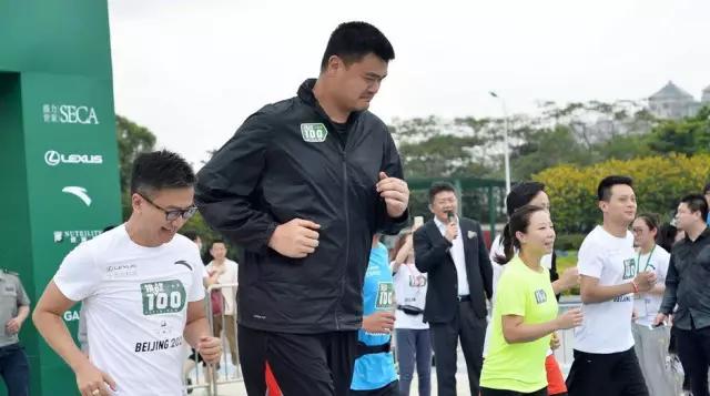 姚明跑10km,姚明跑10公里要多久