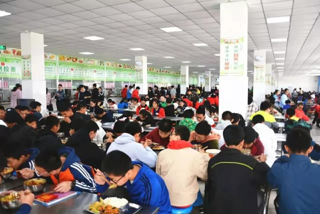 郑州实验外国语中学录取分数线,郑州实验外国语中学现在怎么样了