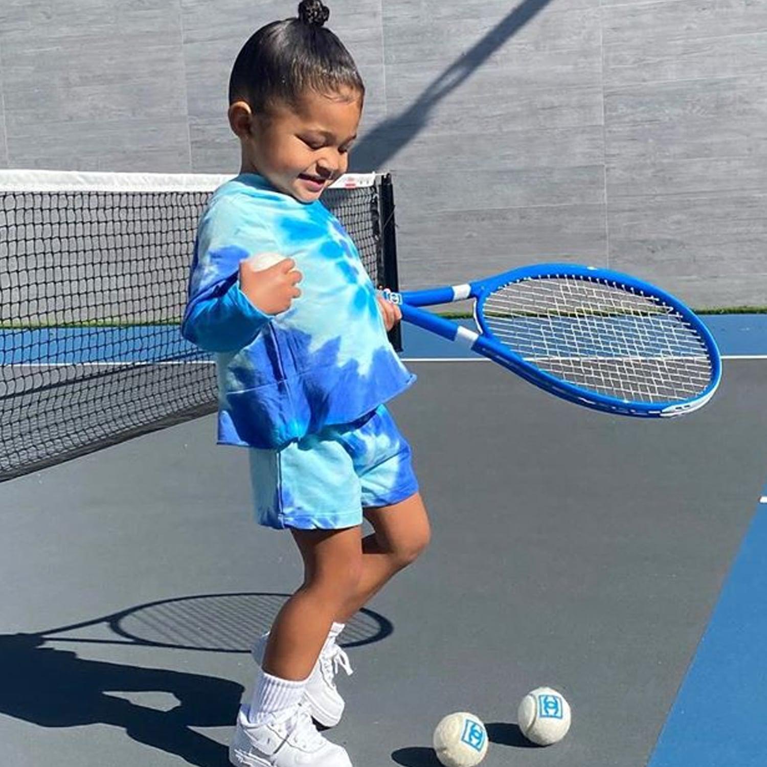 亿万富婆金小妹宠女无度！斯托米穿泳衣变美人鱼，偌大泳池开眼界