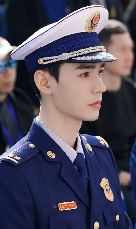 肖战成毅罗云熙龚俊,龚俊和肖战朱一龙罗云熙