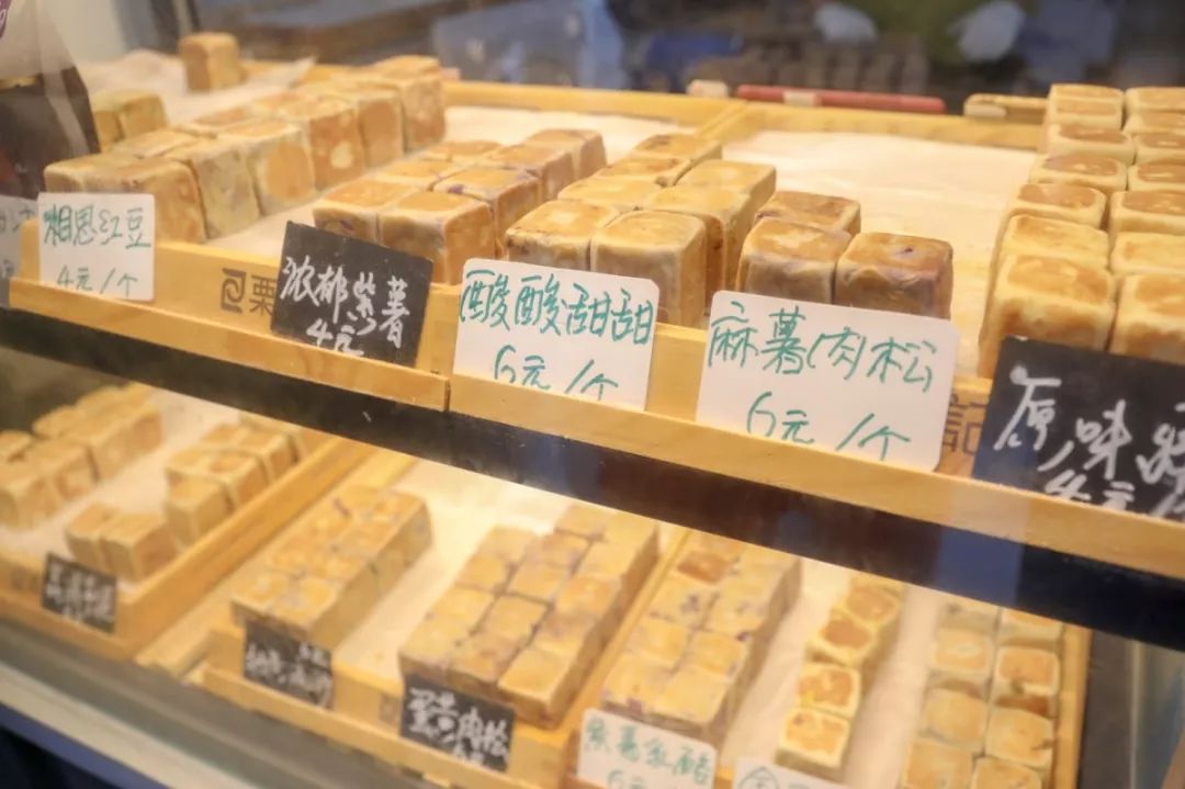 10块钱吃垮川大后街25家店，快快收藏