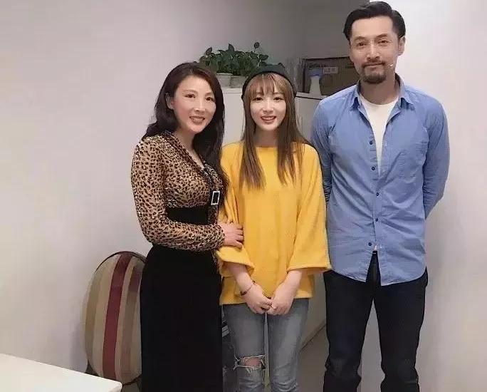 胡歌走过了一段艰巨的路,胡歌活成了男生想要的样子