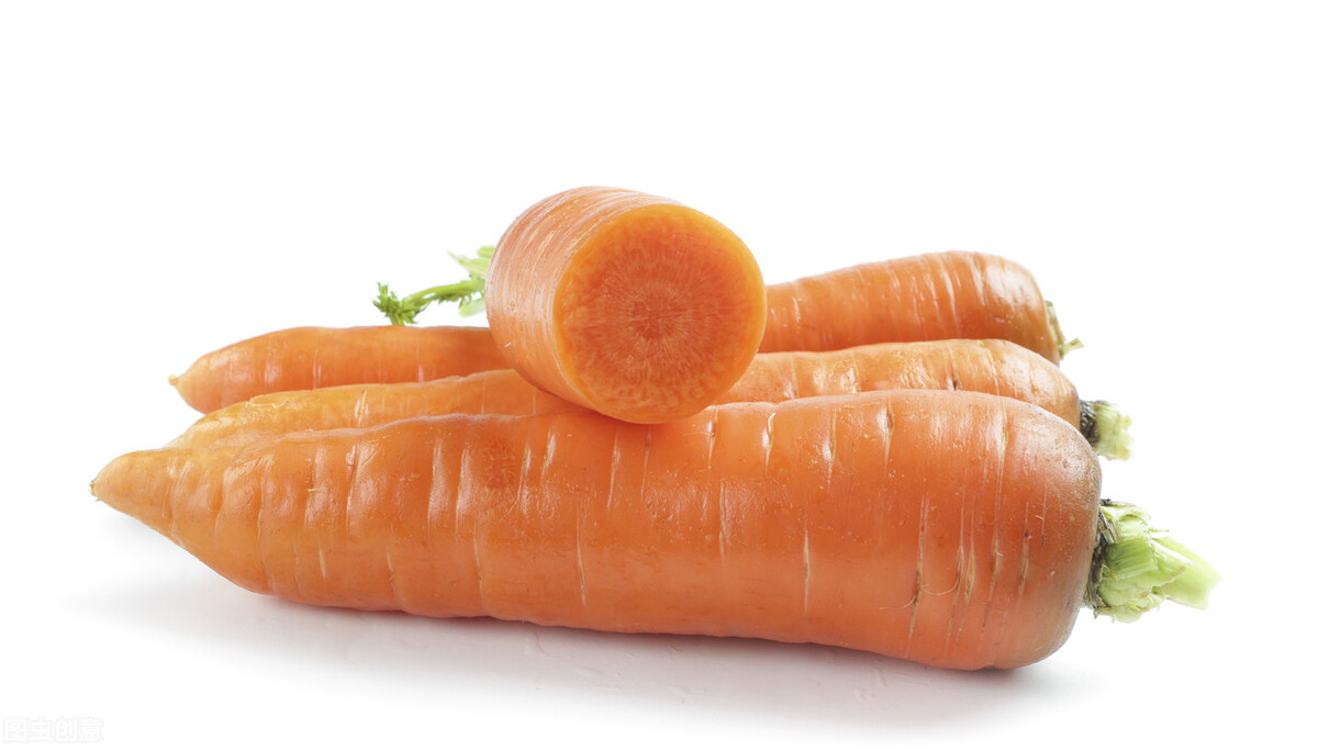 小孩吃饭衣服好多油渍怎么清洗,吃饭油渍溅衣服上了怎么快速去除