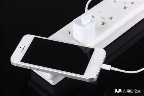 iphone手机电池充电的正确方法,iphone电池充电的正确方法