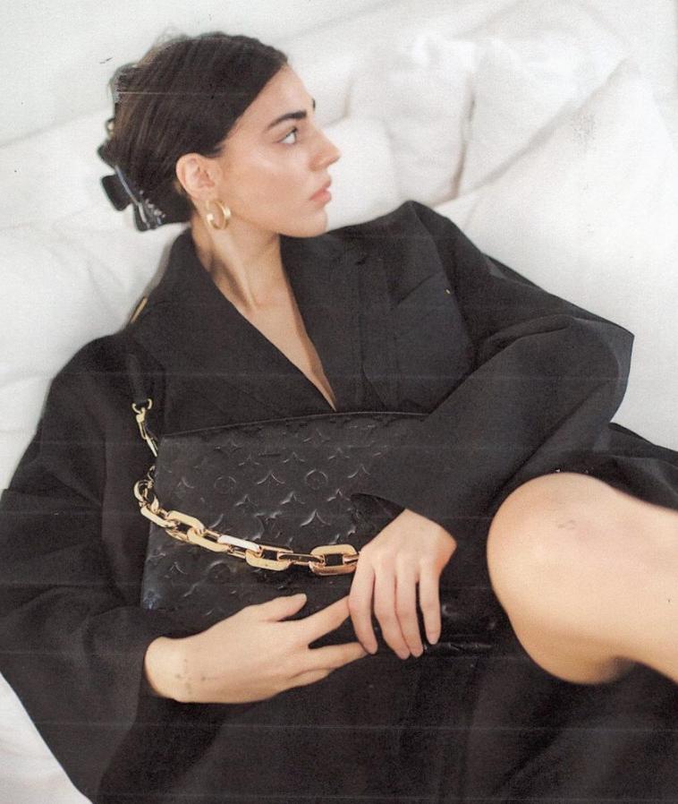 也太时髦了吧，怪不得女明星人手一只