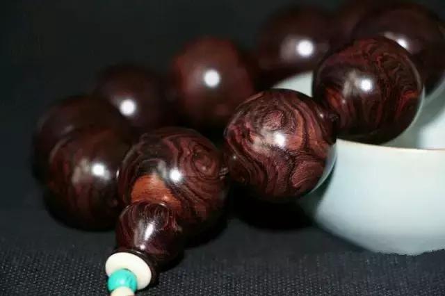 木质手串能直接用手盘吗,木质手串怎么盘才能快速包浆