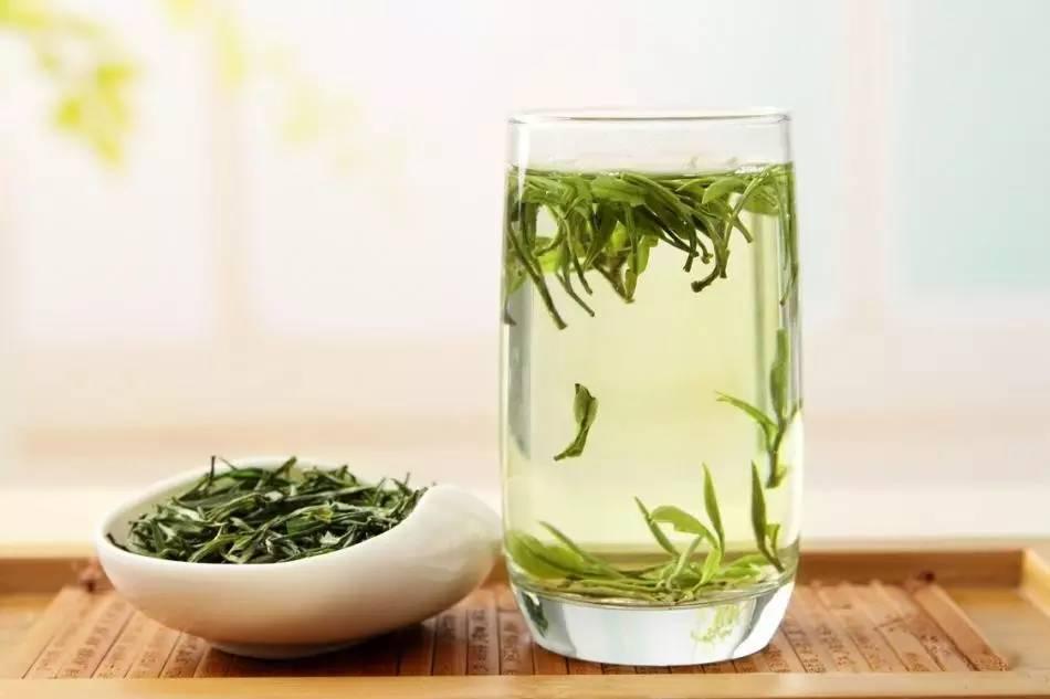 夏季滋阴养心茶有哪些功效,夏天补气血解暑的养生茶