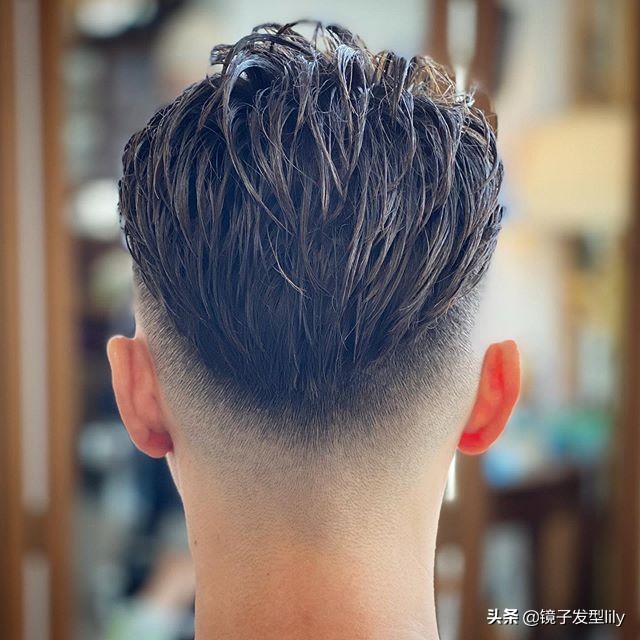 男生自己推两侧头发成寸头,新手剪男发怎么剪层次