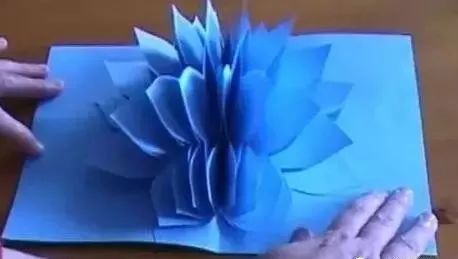 幼儿春节主题手工制作：灯笼+贺卡+鞭炮！