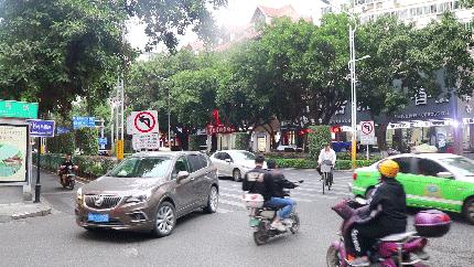 又小又偏！这碗藏在小巷深处的“魔鬼”豆花，我都舍不得曝光