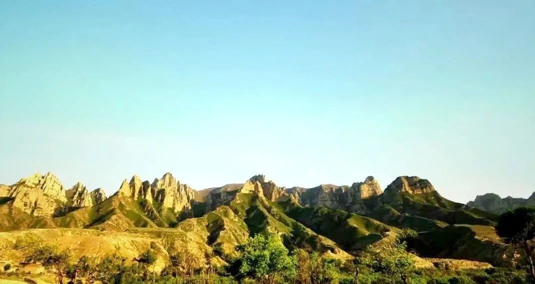 五岳北岳恒山攻略,五岳中的北岳是恒山吗