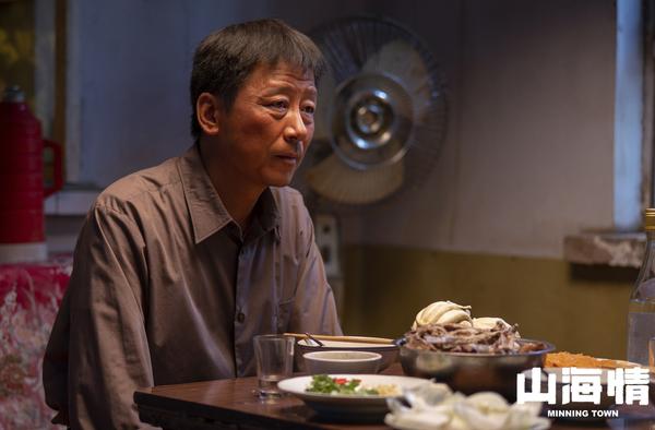 把植入拍成锦上添花，带货带到快递爆仓，恐只有《山海情》能做到