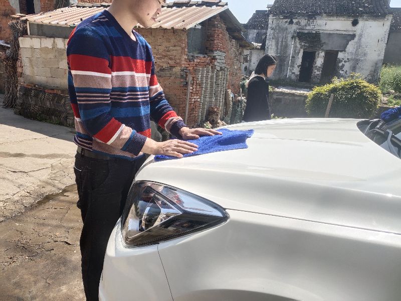 怎么给自己的爱车抛光打蜡,自己动手给爱车打蜡步骤