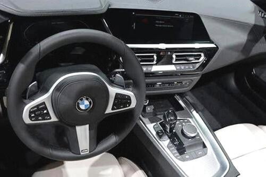 09款宝马z4敞篷兜风,夜晚宝马z4敞篷跑车兜风