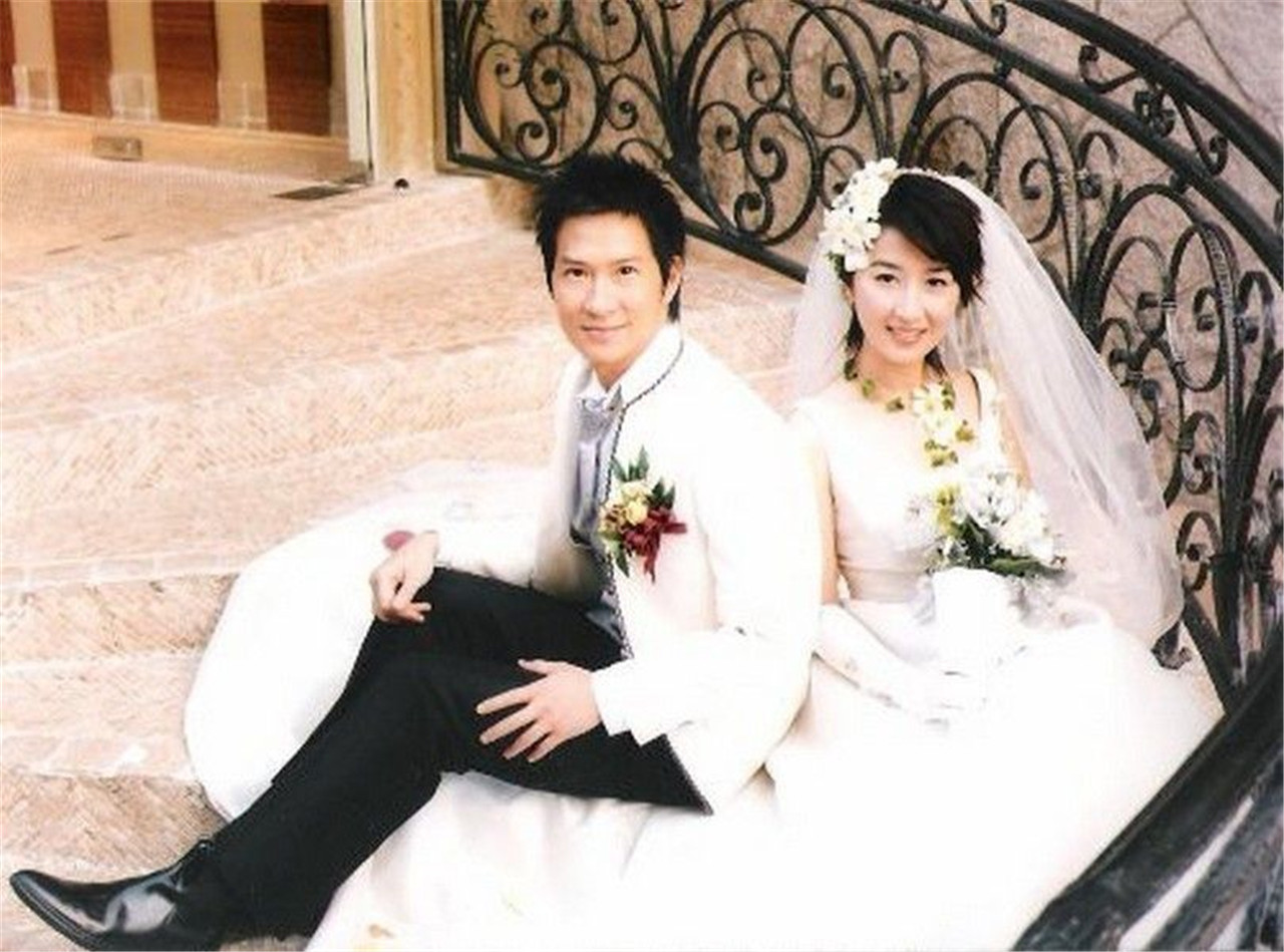 5对很幸福的明星夫妻,15对年过半百恩爱如初的明星夫妻