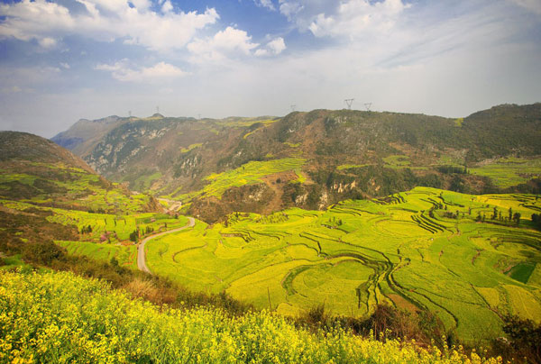 二月份适合去哪里旅游穷游,二月份适合去哪里旅游西藏