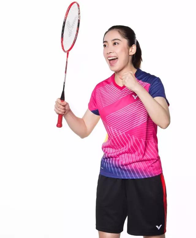 羽毛球拍拉线拉多少磅最好,羽毛球线自己拉线怎么判断磅数