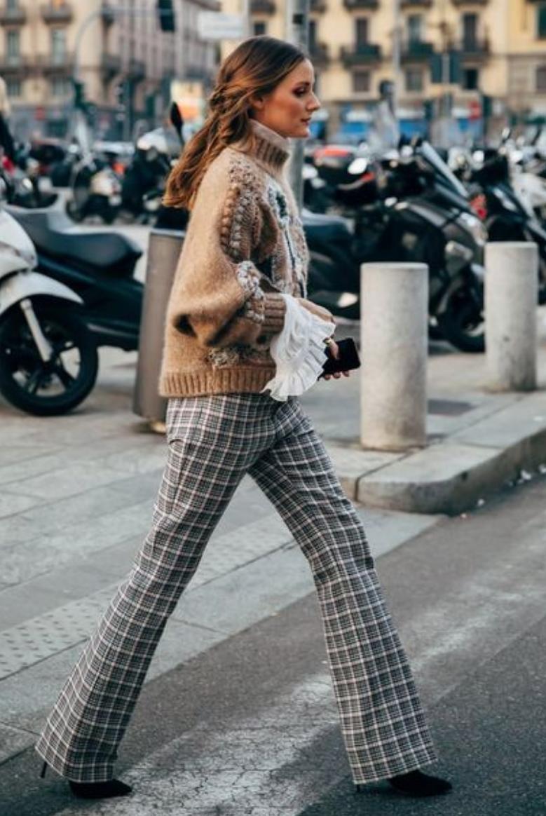 冬季显瘦裤子配靴子,现在还流行打底裤配靴子吗