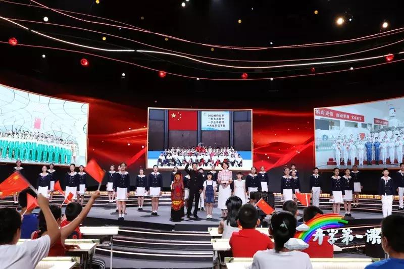 开学第一课|带孩子聆听这5个动人的*旗国**故事