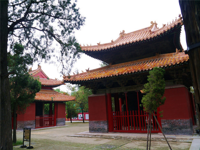 鏇查槣瀛斿簷鍥涘杞洖,鏇查槣瀛斿簷涓囦笘甯堣〃鍖鹃