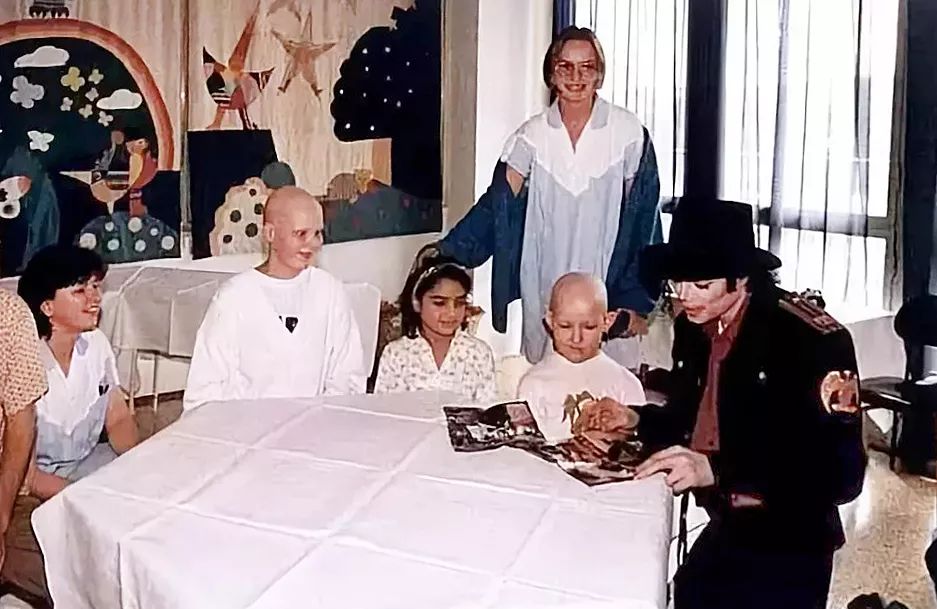 听迈克尔杰克逊的歌看乔丹打球,还会有人在听迈克尔杰克逊吗