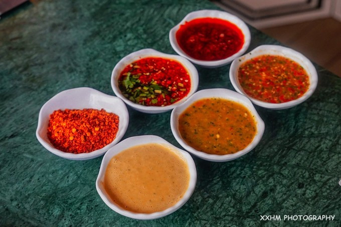 成都本地人去的最好吃的美食,中国姑娘吃成都美食