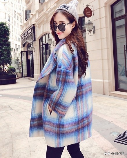 毛呢大衣怎么搭保暖又好看,冬季彩色格子毛呢大衣穿什么内搭