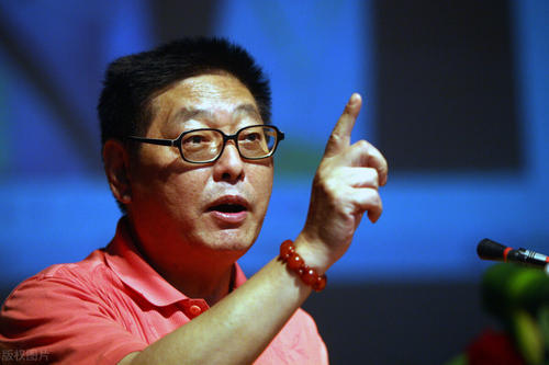 中国第一股民杨百万,股神杨百万受邀央视分享炒股三年