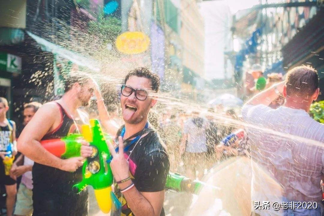 欧*男美**人把泰国当天堂，发达的“色情产业”却并非首要原因