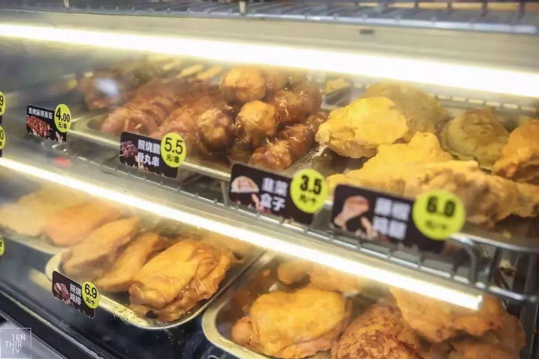 罗森/711两大便利店，谁才是大学生的终极之选？—以武汉财大为例