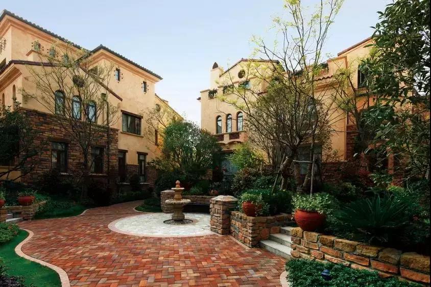 藏在上海的海边伊甸园，欧式建筑的贵族度假之旅，网友：不能错过