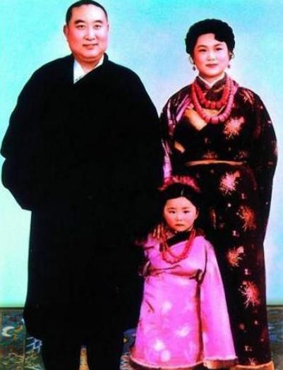 活佛十世班禅，娶了开国上将的外孙女，育有一女现今怎样了？
