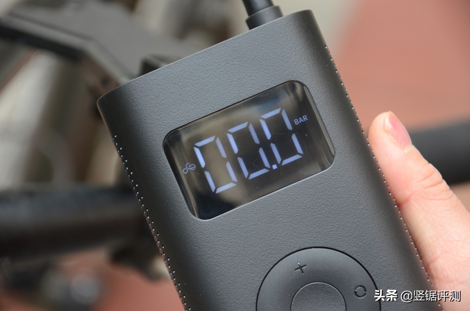 小米数字胎压测试,小米充气宝测胎压