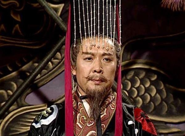 刘备惨遭追杀,刘备被追杀被马救下