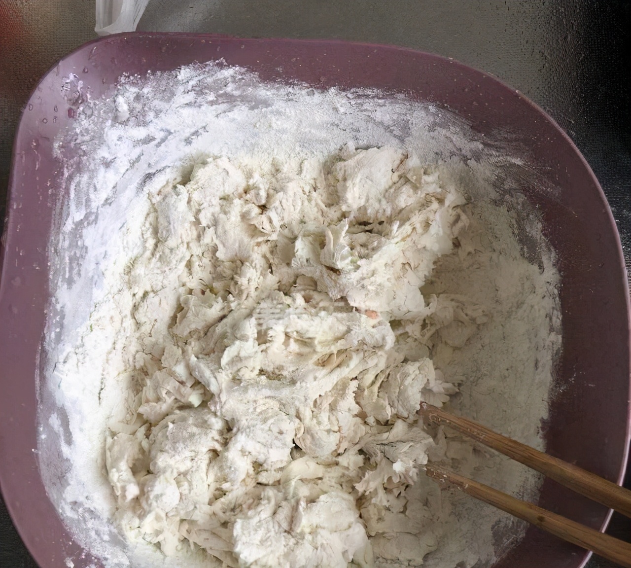 做煎饼和面详细教程,煎饼怎么和面又脆又香酥