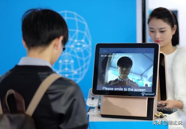 双十一的意义绝不是买买买堆砌的天量销售额，而是消费方式的颠覆